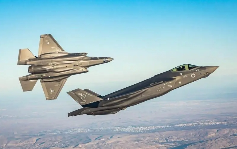 Israelul a atacat Iranul cu zeci de avioane de luptă