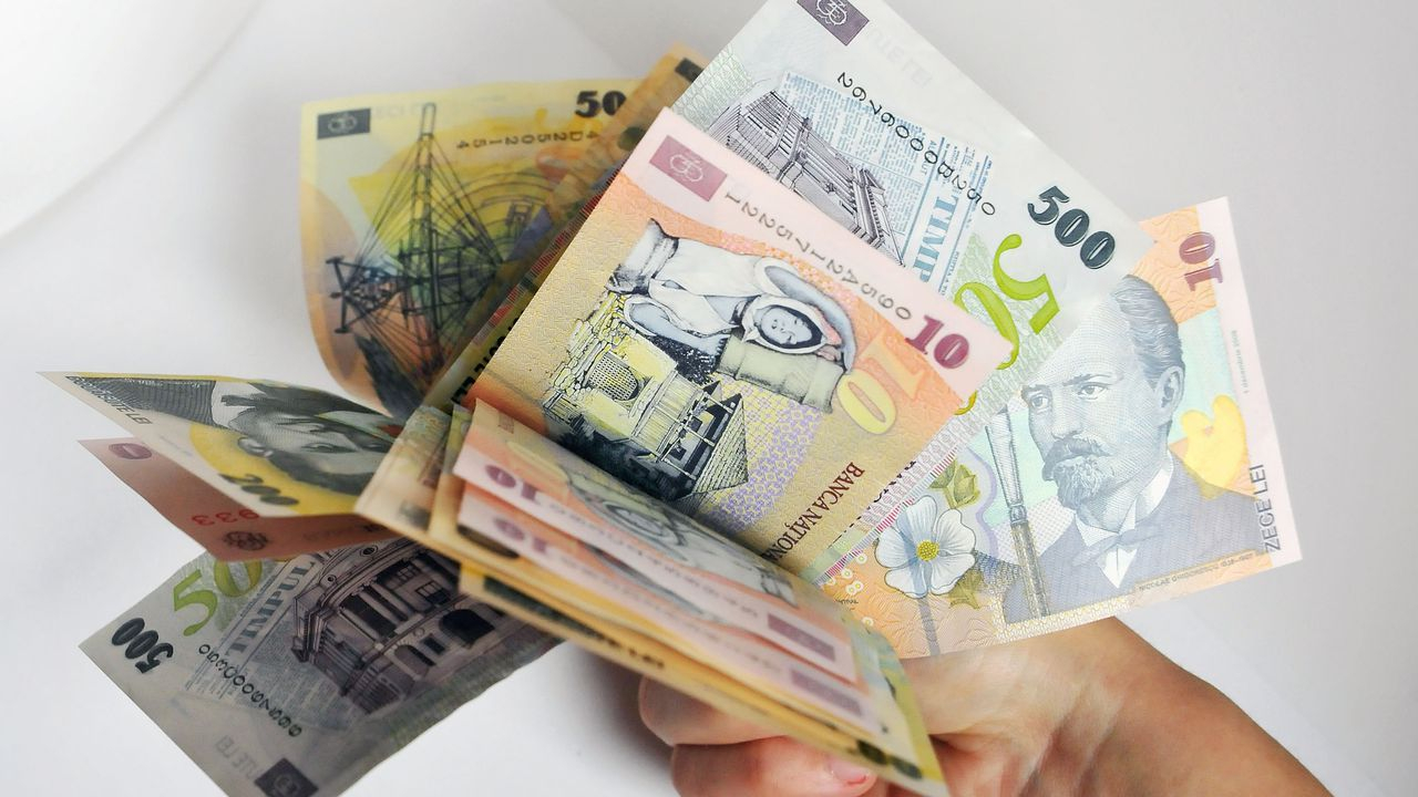 Salariul mediu net în județul Galați a crescut la 4.679 de lei
