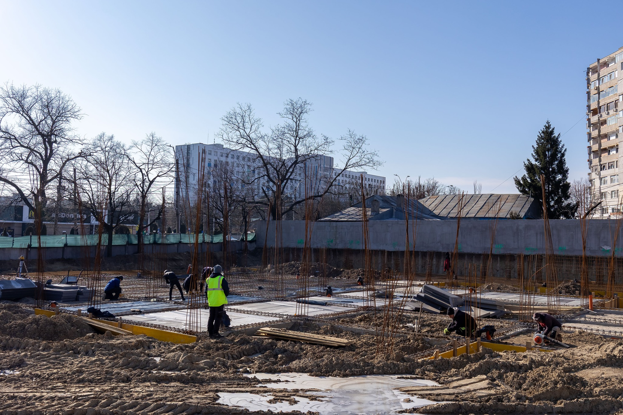 Poza zilei. Cum se construieşte în Galaţi, pe Cod galben de ger