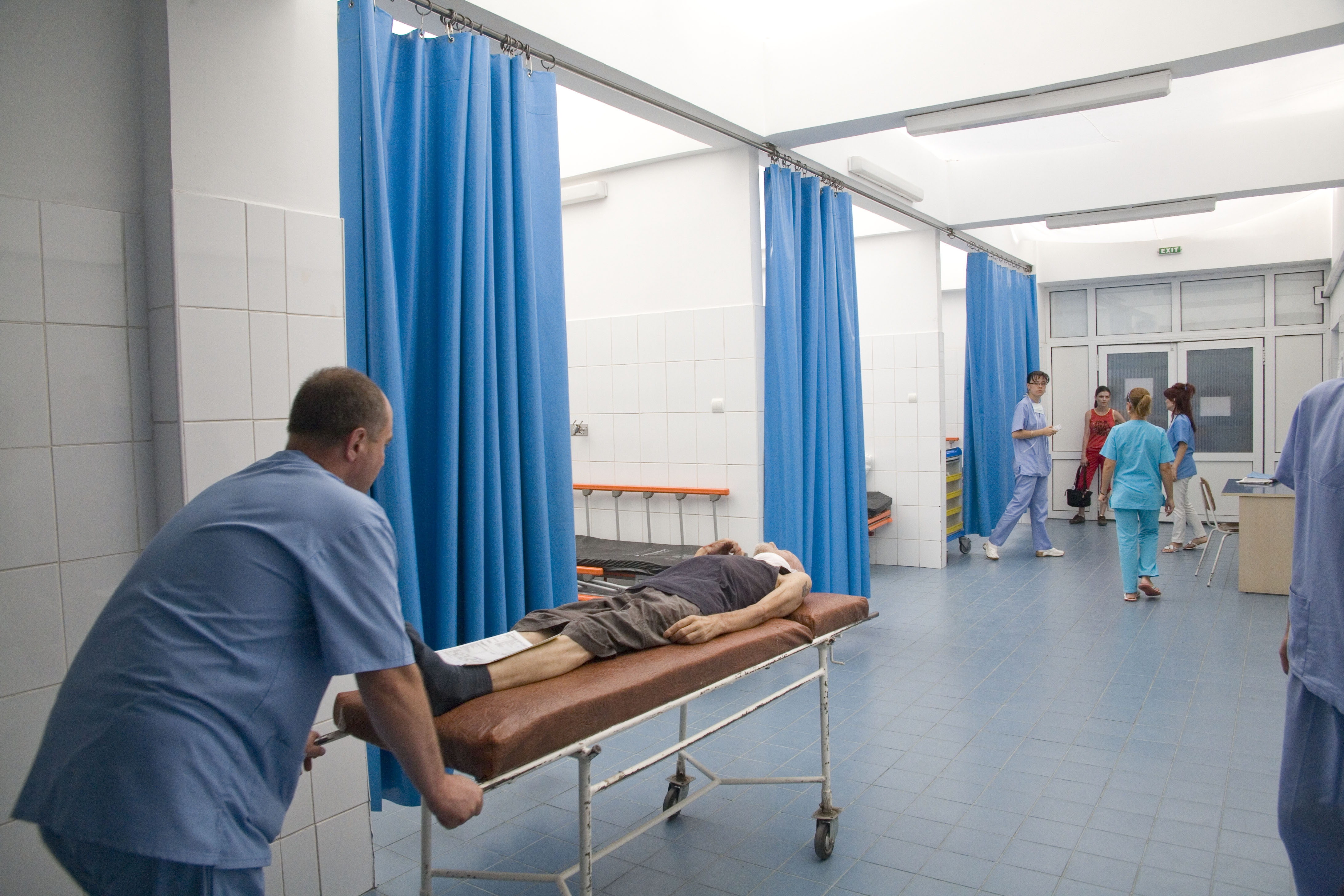 Spitalul Judeţean şi Direcţia pentru Protecţia Copilului | Sute de posturi vacante, concursuri făcute rar