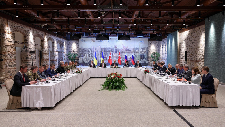 Au început, la Istanbul, negocierile de pace între Ucraina și Rusia