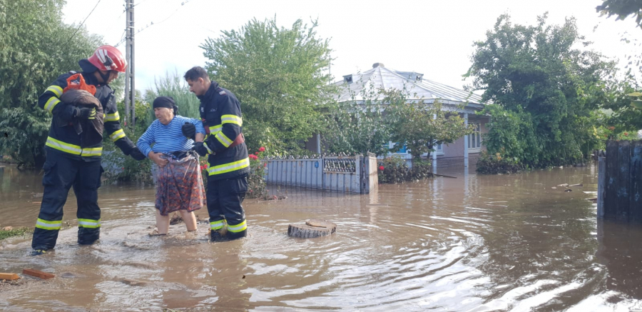 Pregătiri pentru evacuarea populației în pericol din județul Galați