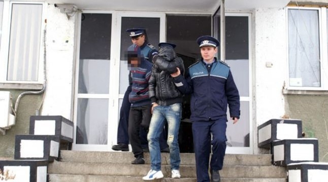 Puşti gălăţeni cercetaţi penal după ce au "vizitat" o casă în weekend
