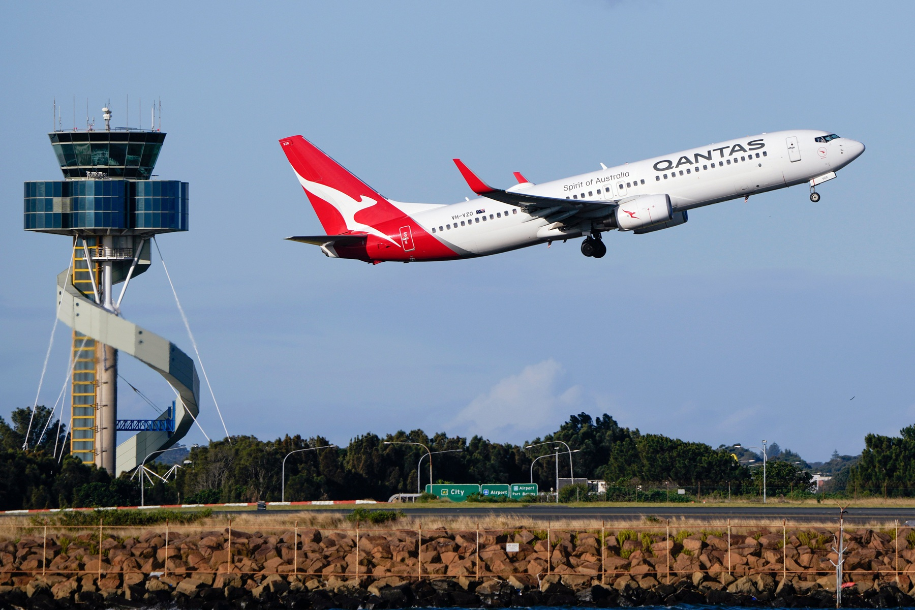 Qantas, amendă-record pentru concedierile din timpul pandemiei