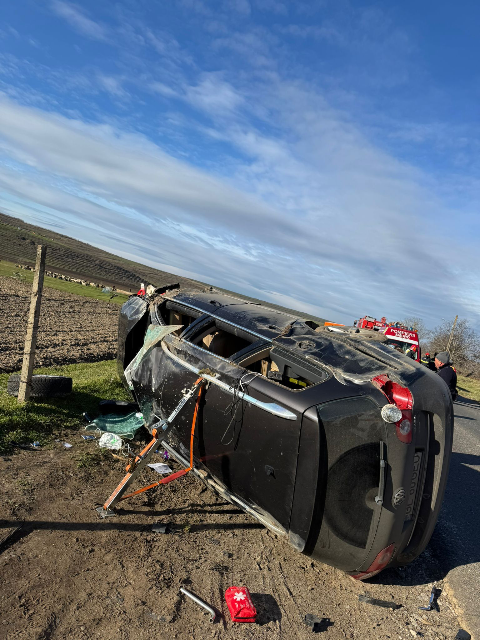Accident grav, cu trei frați răniți.  Un copil în comă a fost luat cu elicopterul