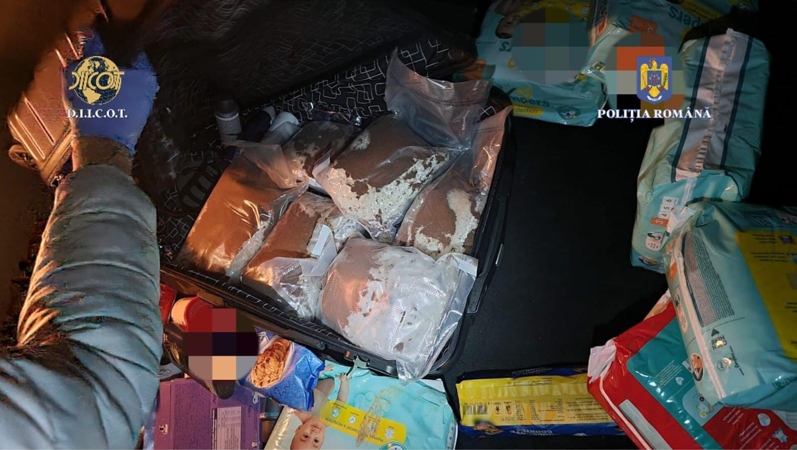 Transport de droguri pentru Galați, depistat după un accident rutier