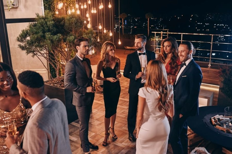 Cum să-ți alegi rochia de gală potrivită pentru tipul de eveniment: cocktail, bal, gală