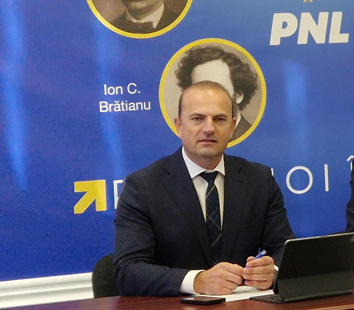 George Scarlat, deputat PNL: "Naşterea Domnului să vă umple inimile de speranţă!" (VIDEO)