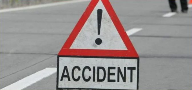 Un șofer băut a lovit un motociclist, pe o arteră din Galați
