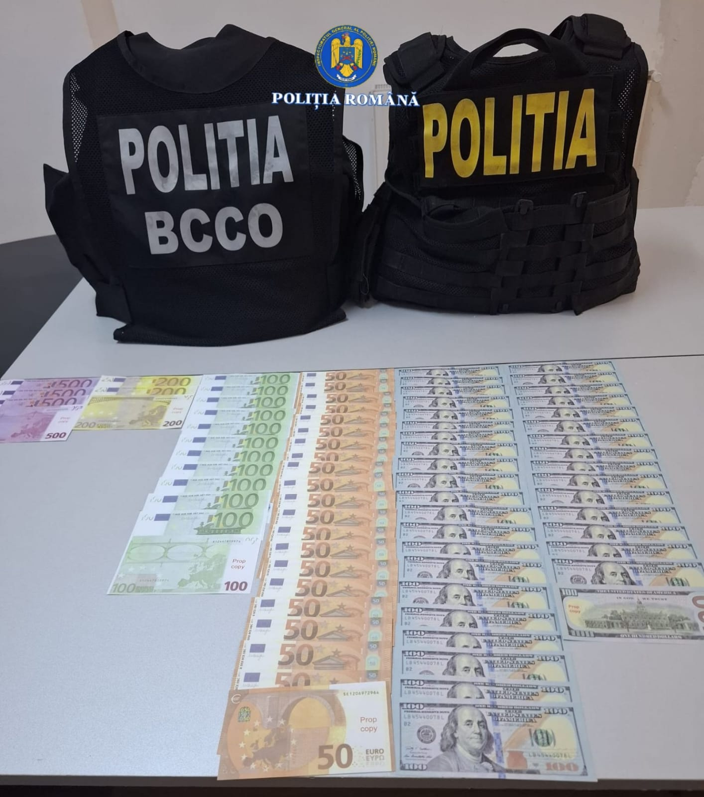 Manevra prin care un jucător la păcănele a procurat o sacoșă de bani