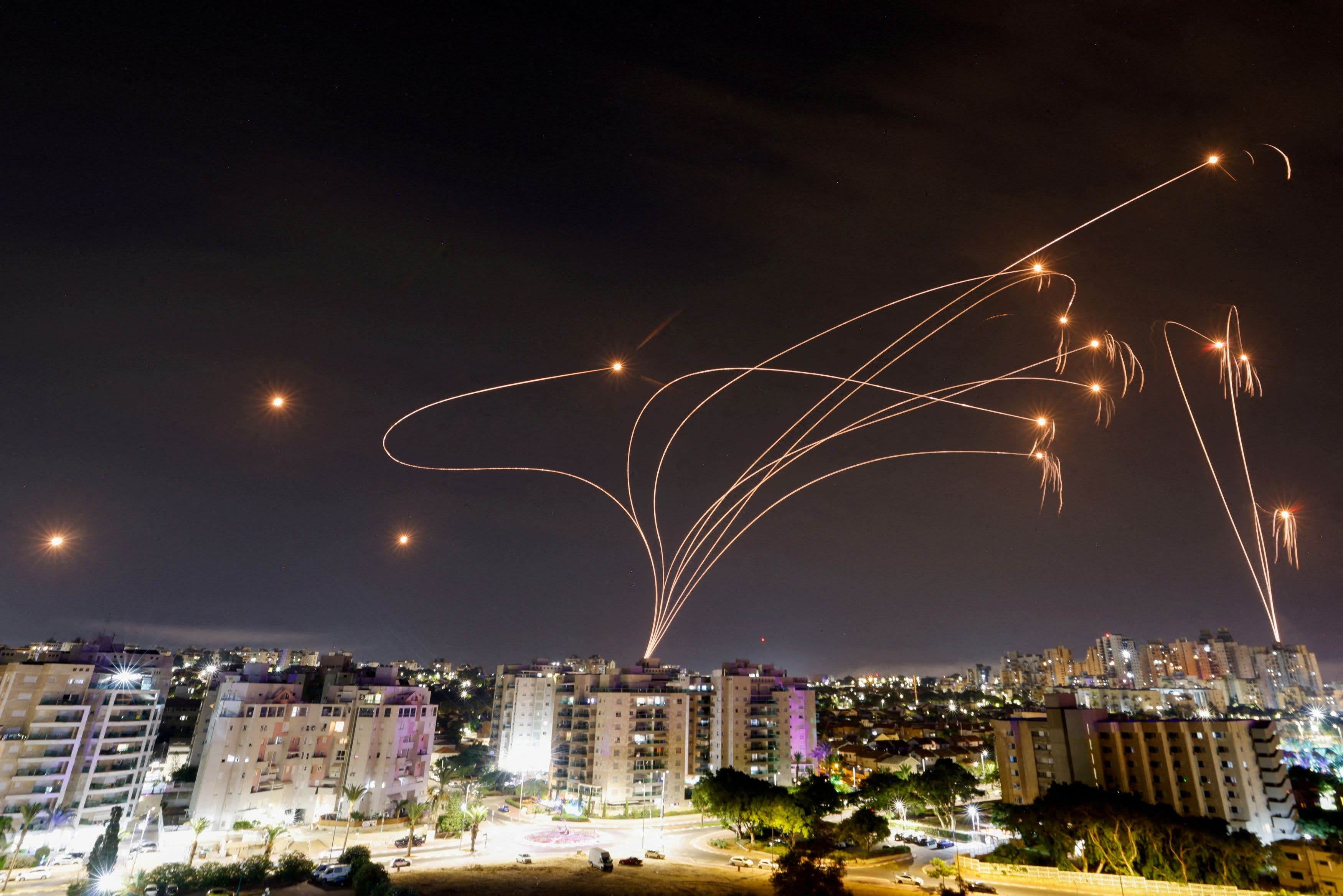 Iron Dome, în pericol în fața rachetelor Hezbollah