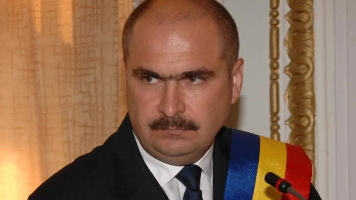 Toți, Doamne, și toți cinci!