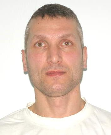 Cu poliția pe urme, pedofilul Ciucă racola băieți din cartier