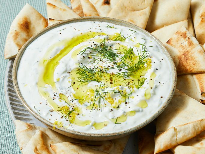 Cea mai buna rețetă de tzatziki, cremos și răcoritor
