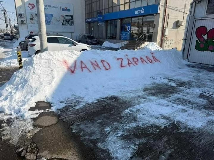 Vă rugăm tendențios să nu mai viscoliți!