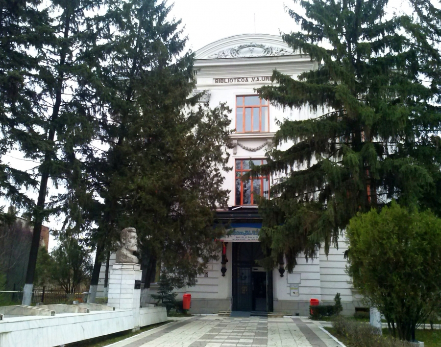 Noaptea în bibliotecă, cu lansări de carte