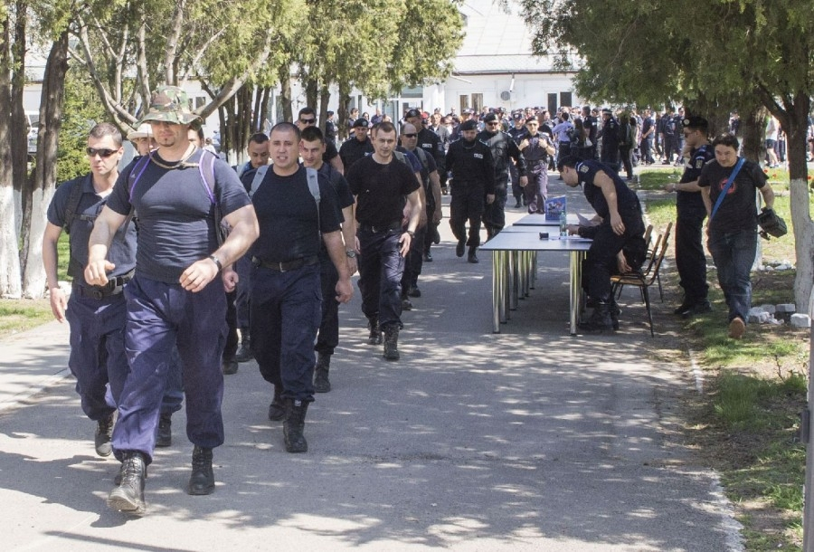 Jandarmii vă cheamă la mişcare pentru viaţă. Marş umanitar pentru doi militari devotaţi
