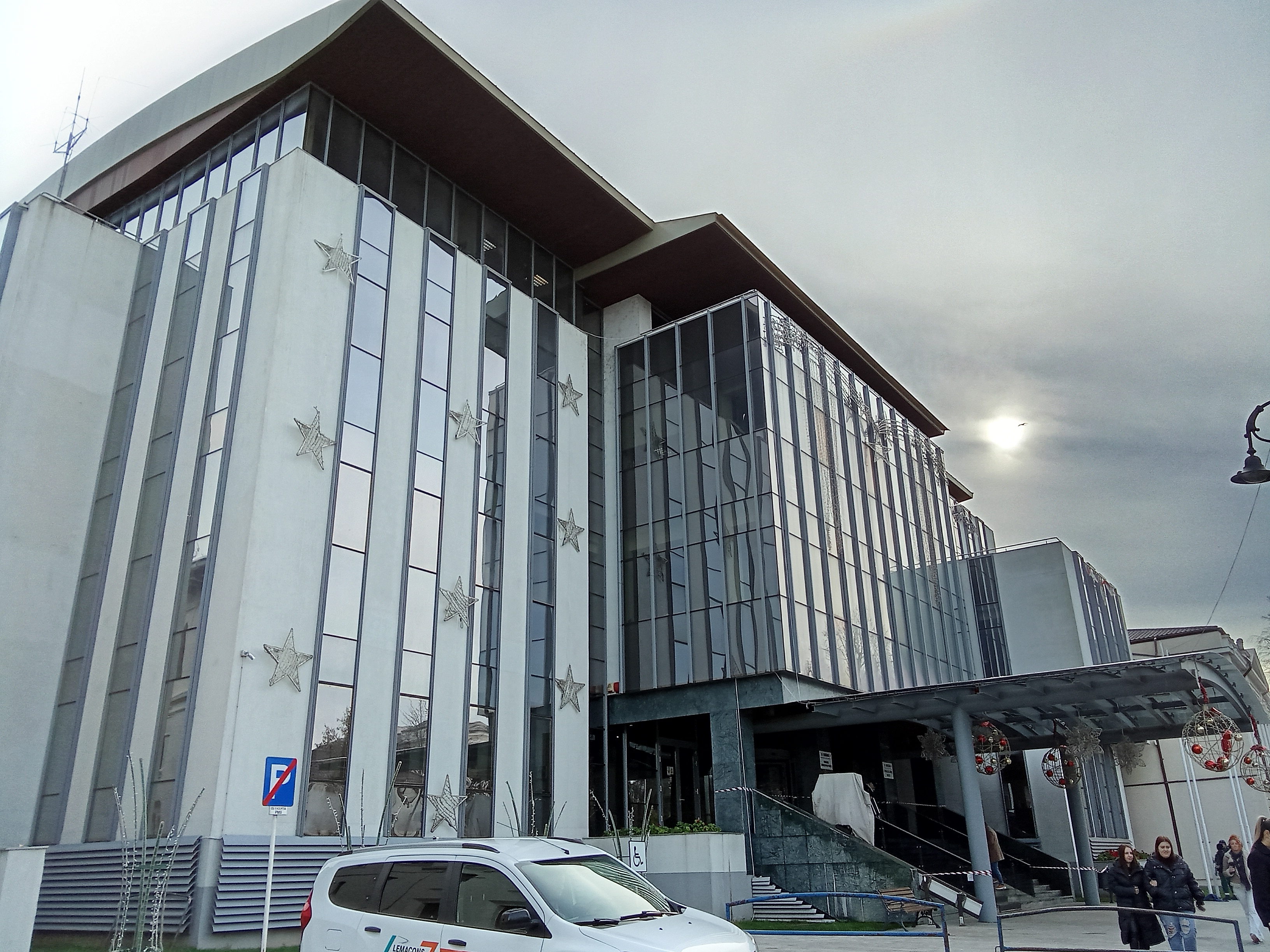 Peste 10.000 de gălățeni, somați prin SMS să-și plătească dările