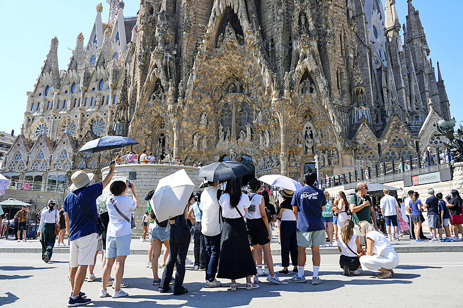 Spania, vizitată de un număr-record de turiști