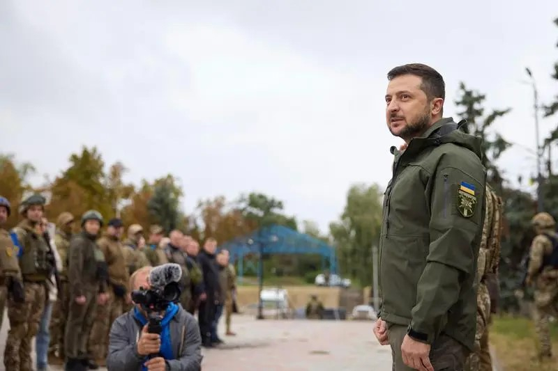 Cei mai mulți dintre ucraineni încă au încredere în Zelenski
