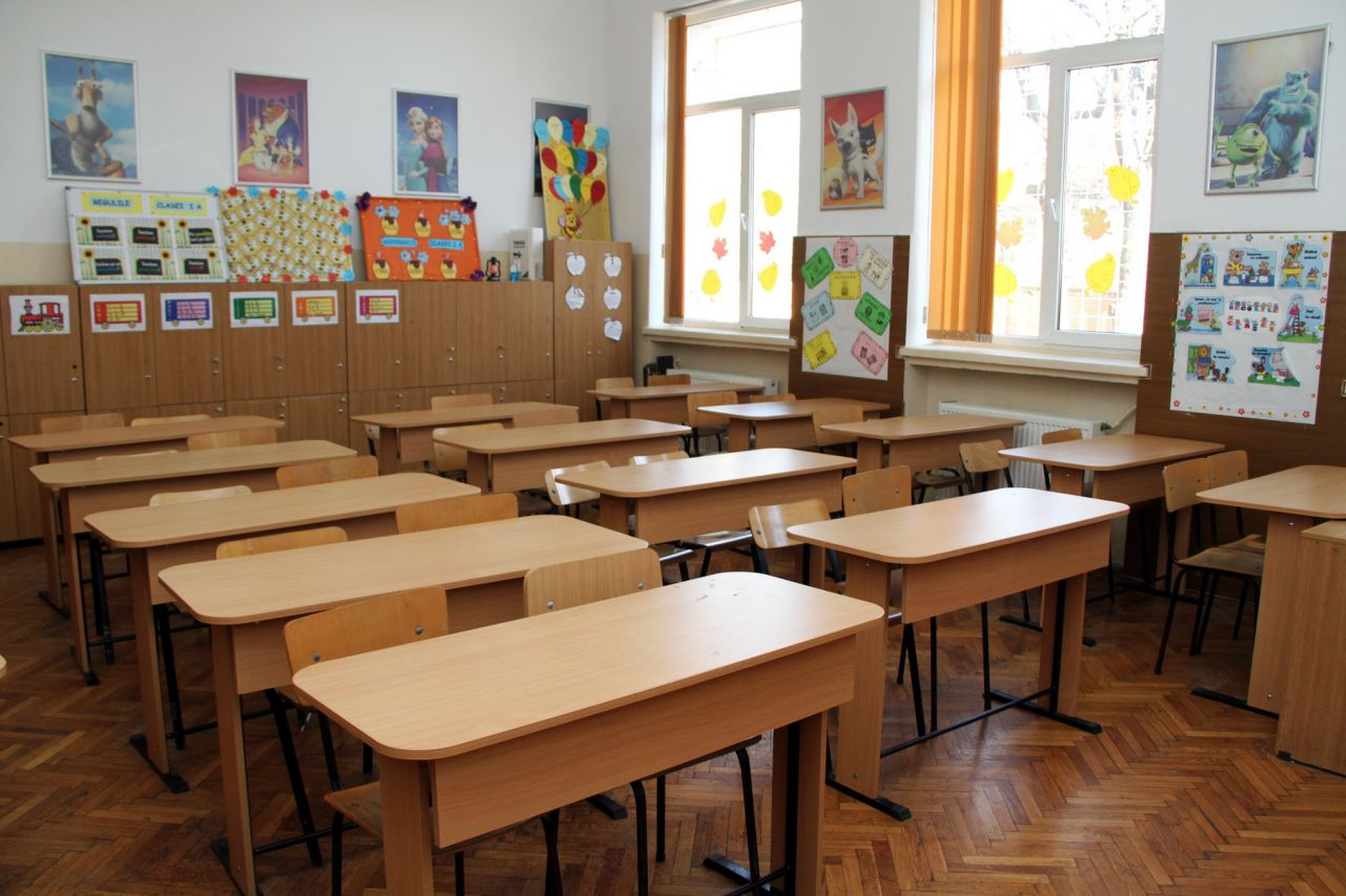 Joi, 17 aprilie, ultima zi de școală înainte de vacanţa de Paşte