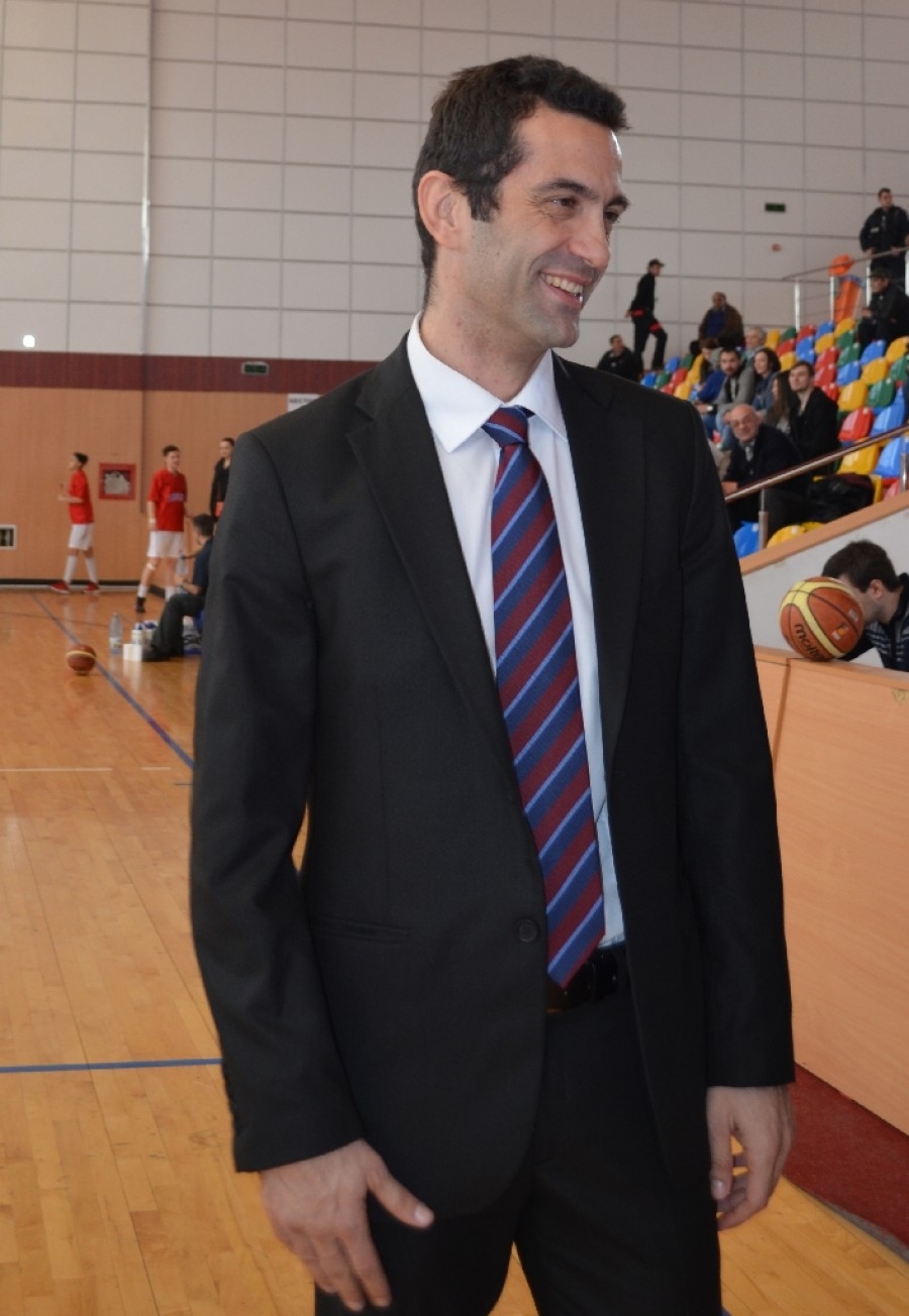 BASCHET FEMININ: Antrenorul Paralikas a plecat de la Phoenix