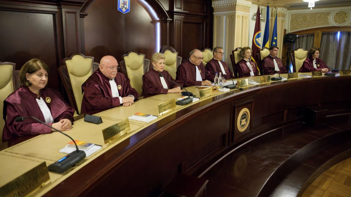 CCR amână din nou decizia privind pensiile magistraților
