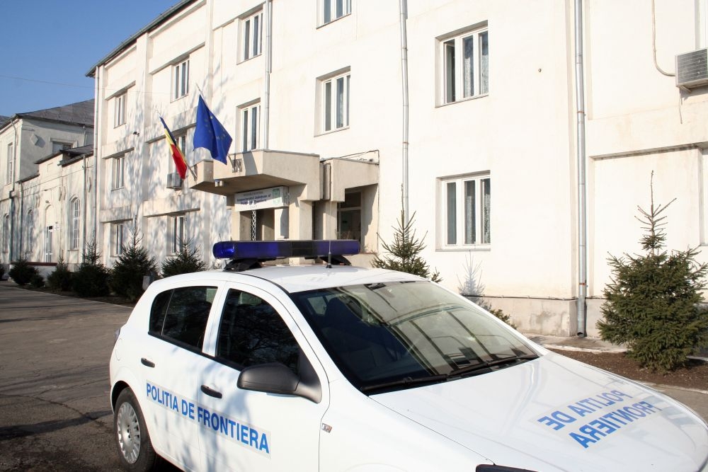 CONTRACT de 3,7 milioane de lei. Se caută constructor pentru DRUMUL prin curtea POLIȚIEI DE FRONTIERĂ