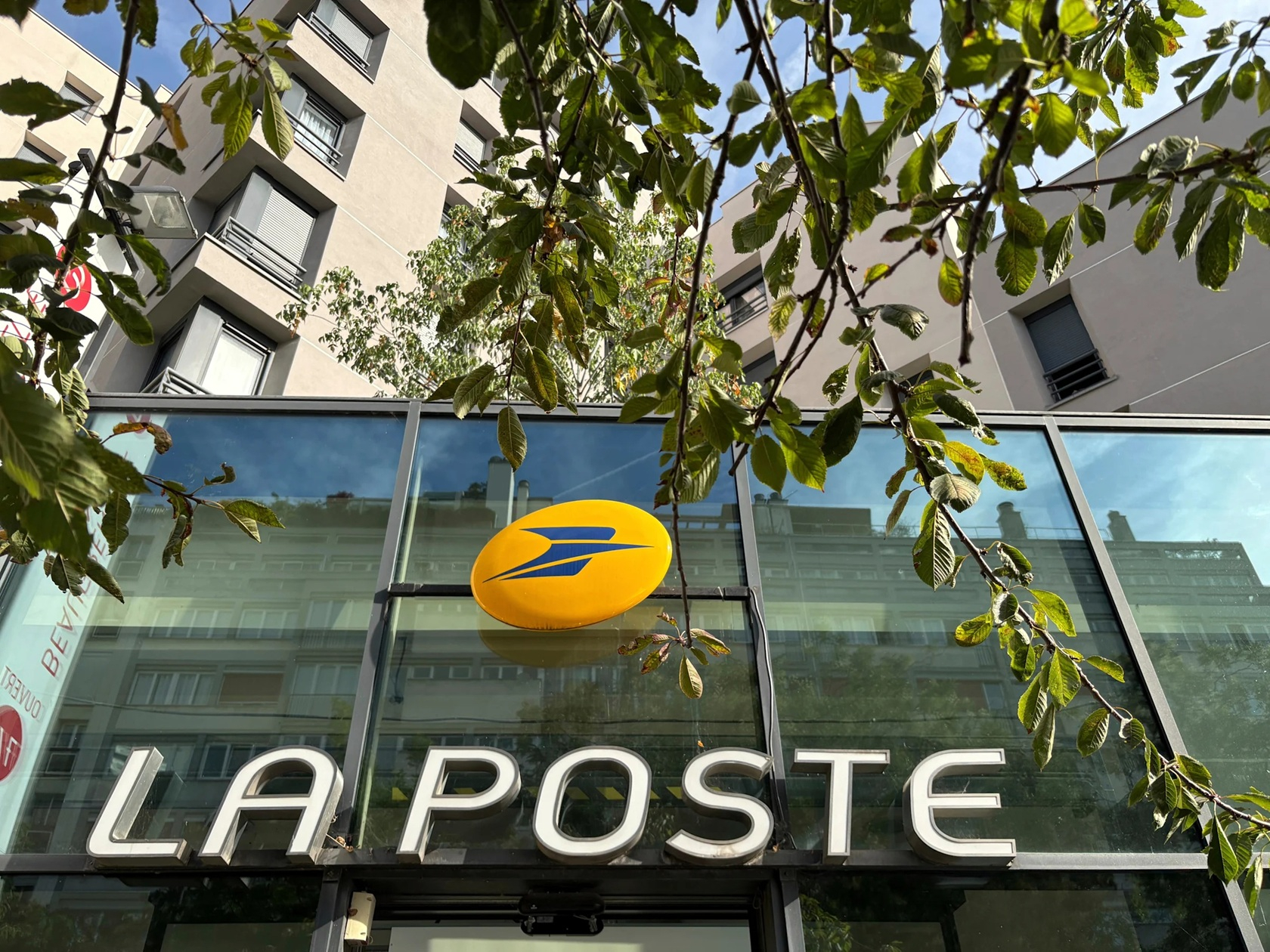 Poșta franceză, blocată de un atac cibernetic