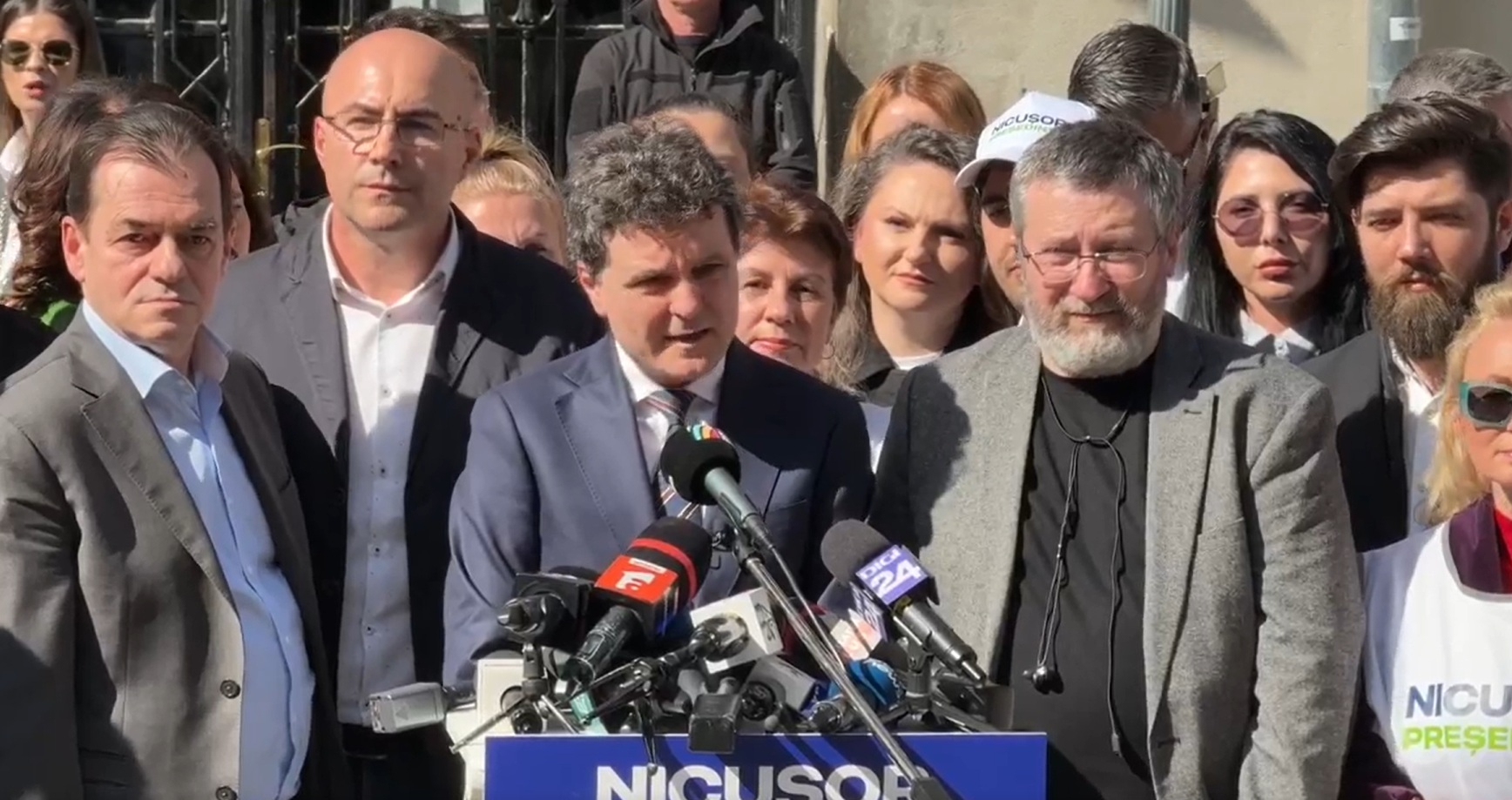 Nicușor Dan și-a depus candidatura la prezidențiale