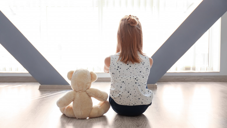 Șapte mii de copii români au fost declarați adoptabili
