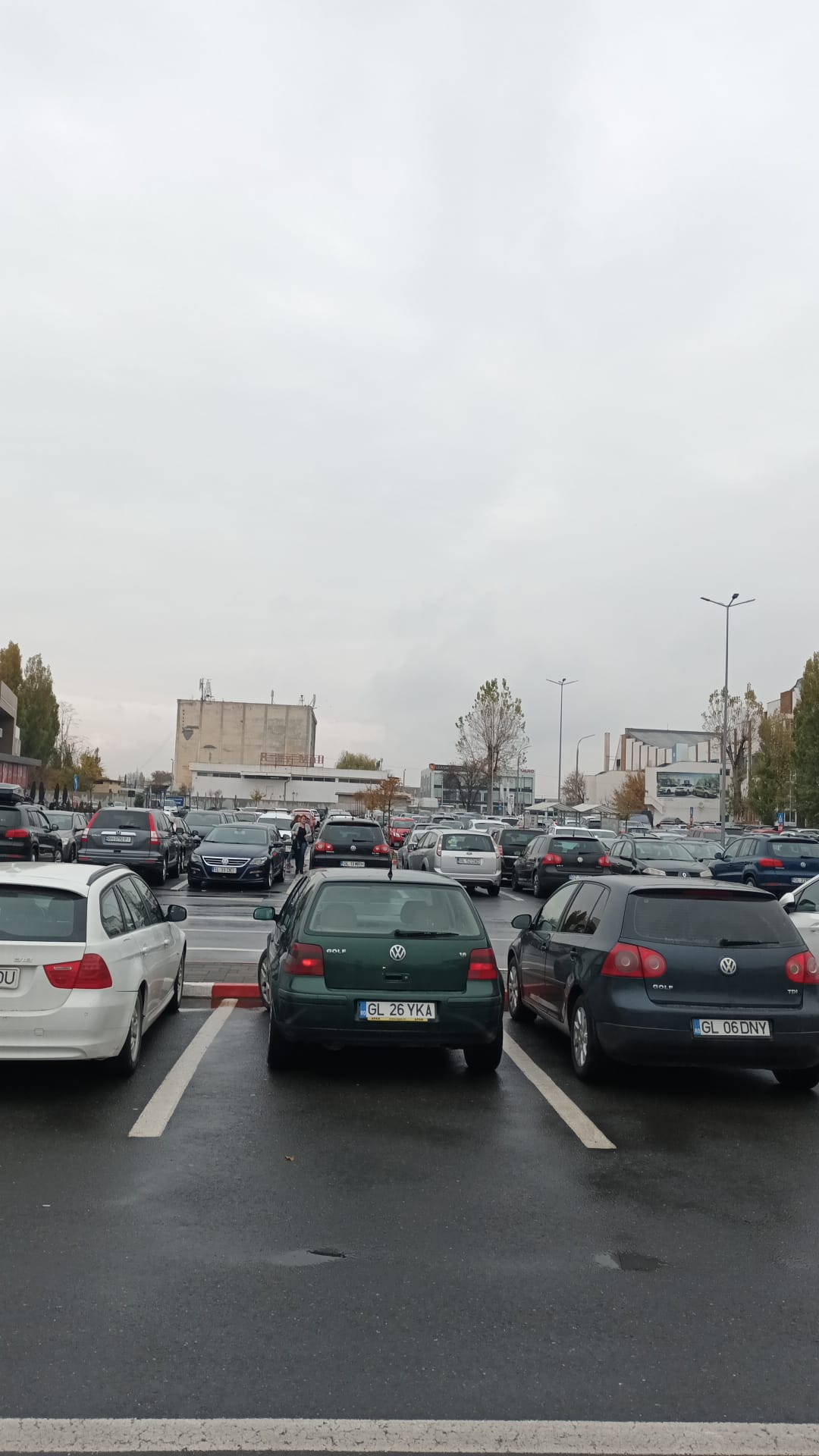 Gălățenii au luat cu asalt mallul, de Black Friday