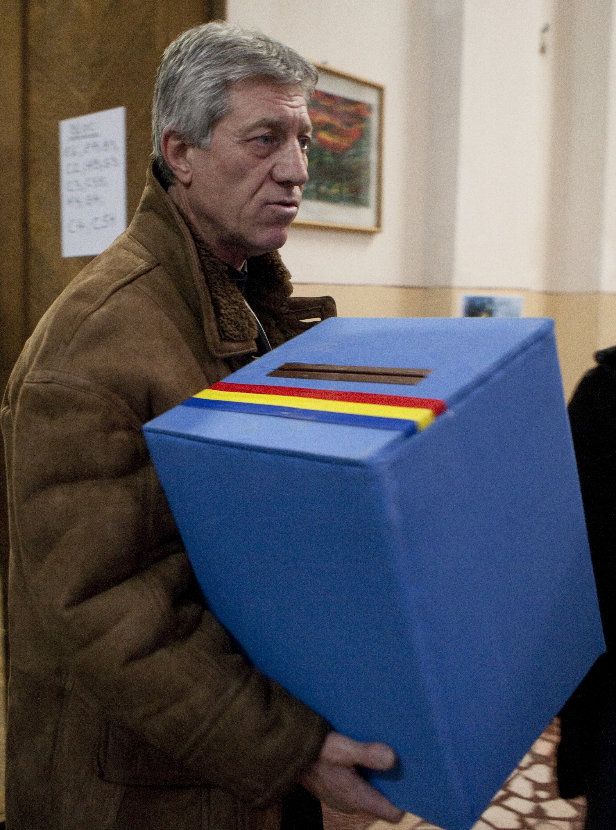 Urna mobilă nu vine fără documente medicale!