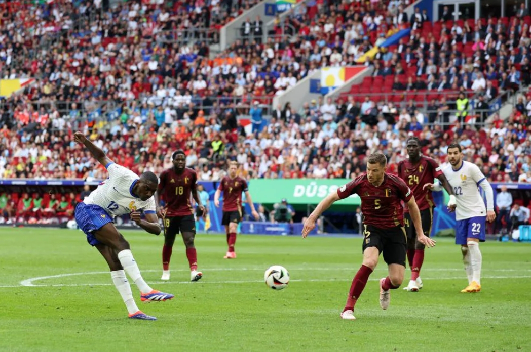 EURO 2024. Franţa, în sferturi cu două autogoluri şi un penalty