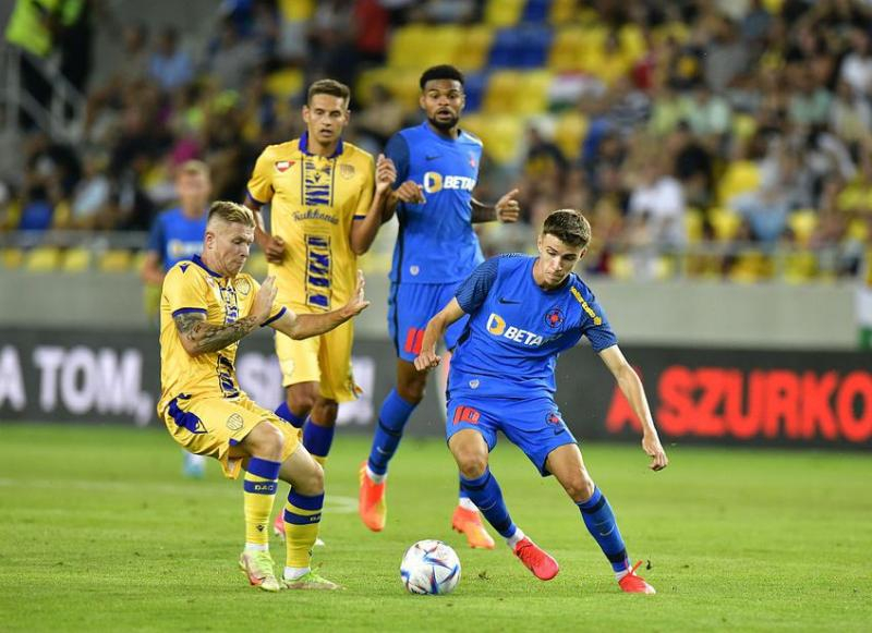 Trei din patru, în play-off