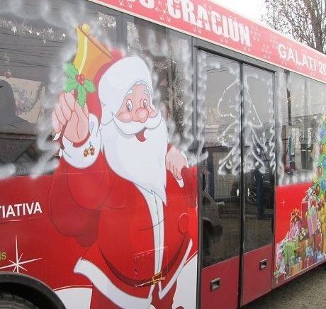 Autobuzele lui Moş Crăciun circulă doar pe 23 decembrie