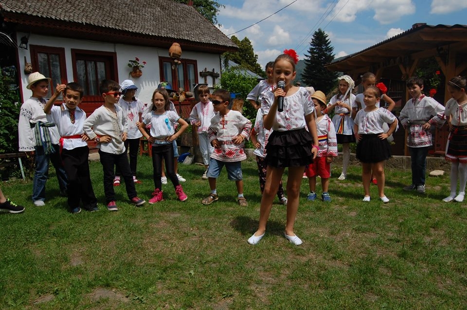 Spectacol folcloric în parc, sâmbătă, la Tecuci
