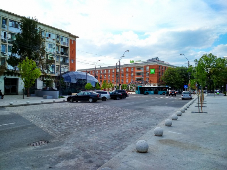 Restricții de trafic și trasee deviate pe un tronson al străzii Domnească