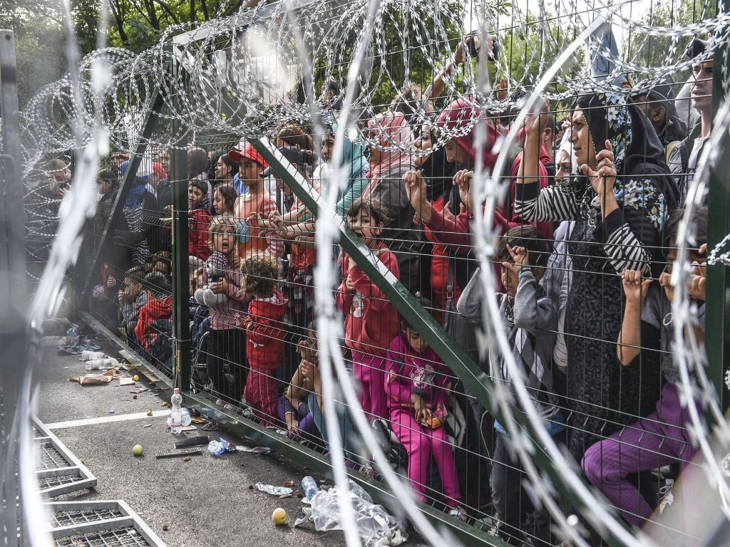 DISPERARE la porţile Europei | IMIGRAȚIA şi noua cortină de sârmă ghimpată