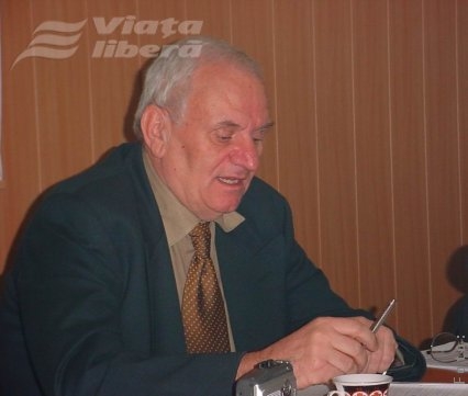 Viitorul sediu al Primăriei se plimbă cu cortul