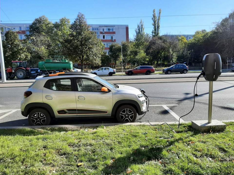 Proiect lansat de Primărie pentru 45 de staţii electrice de reîncărcare