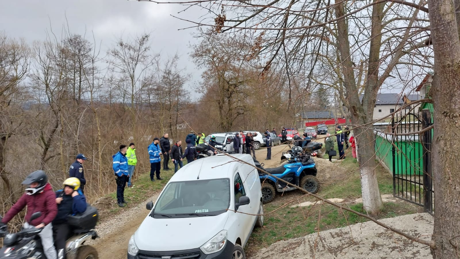 Băiețelul de doi ani căutat de sute de oameni, găsit în viață