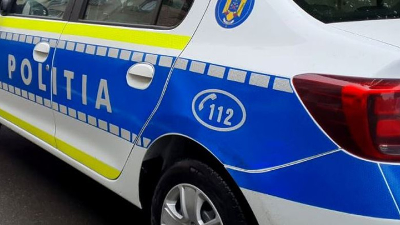 Bărbat găsit mort în albia unui râu
