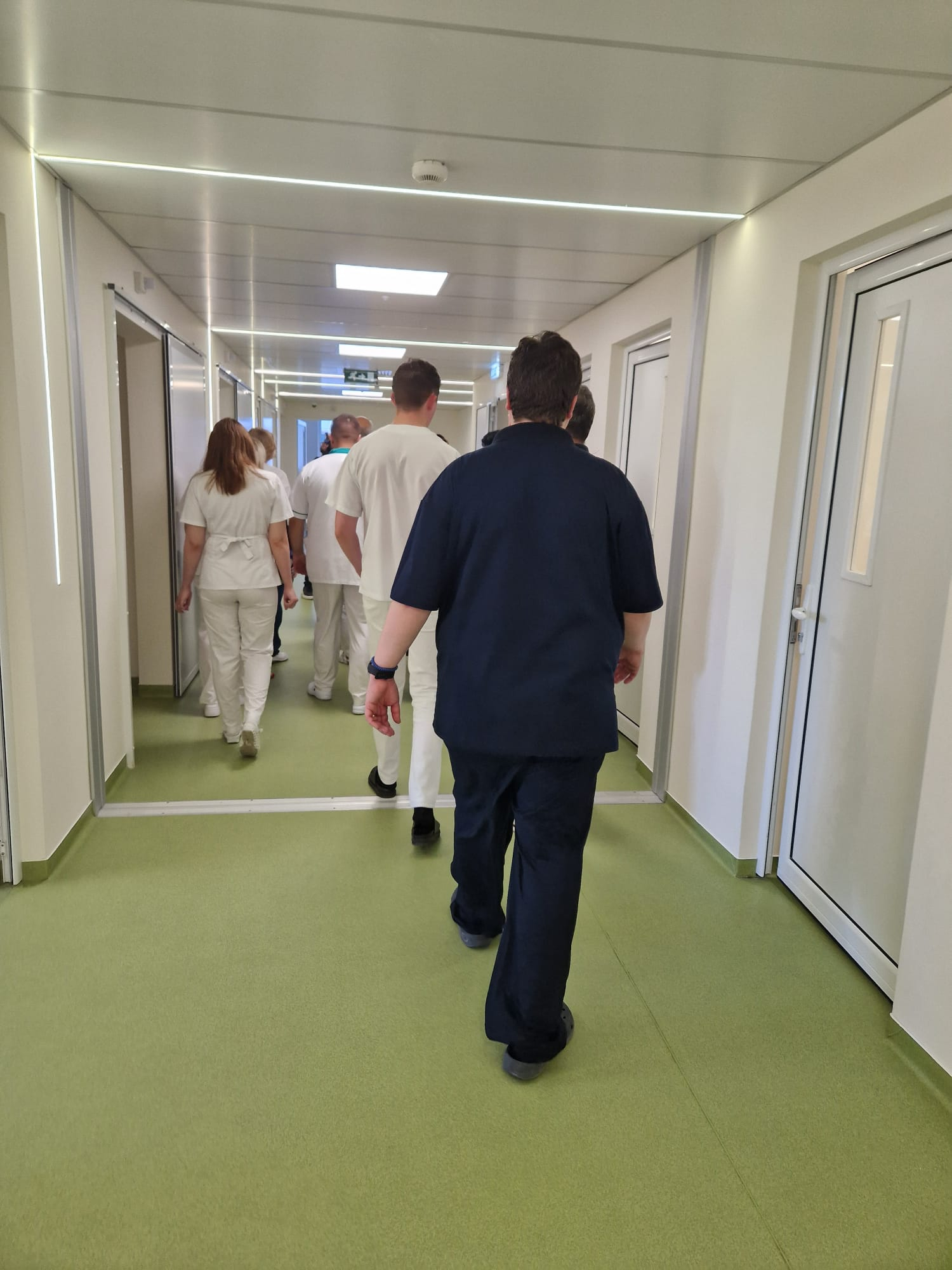 Medicii din spitale, obligaţi să consulte şi în policlinici
