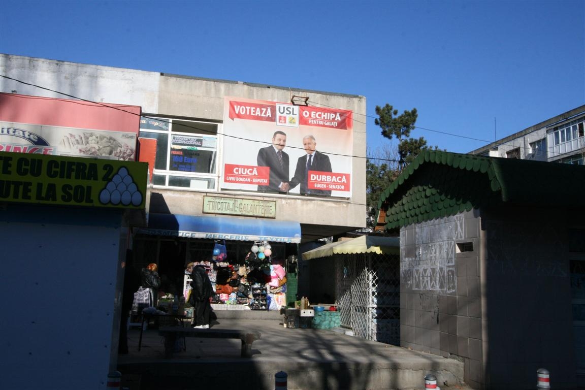 Ţeluri înalte de-o palmă. Politicienii se ţin de mână