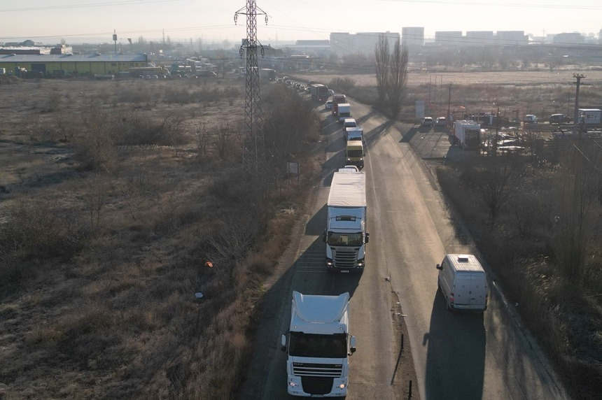 Proteste pe patru roți în aproape toată țara
