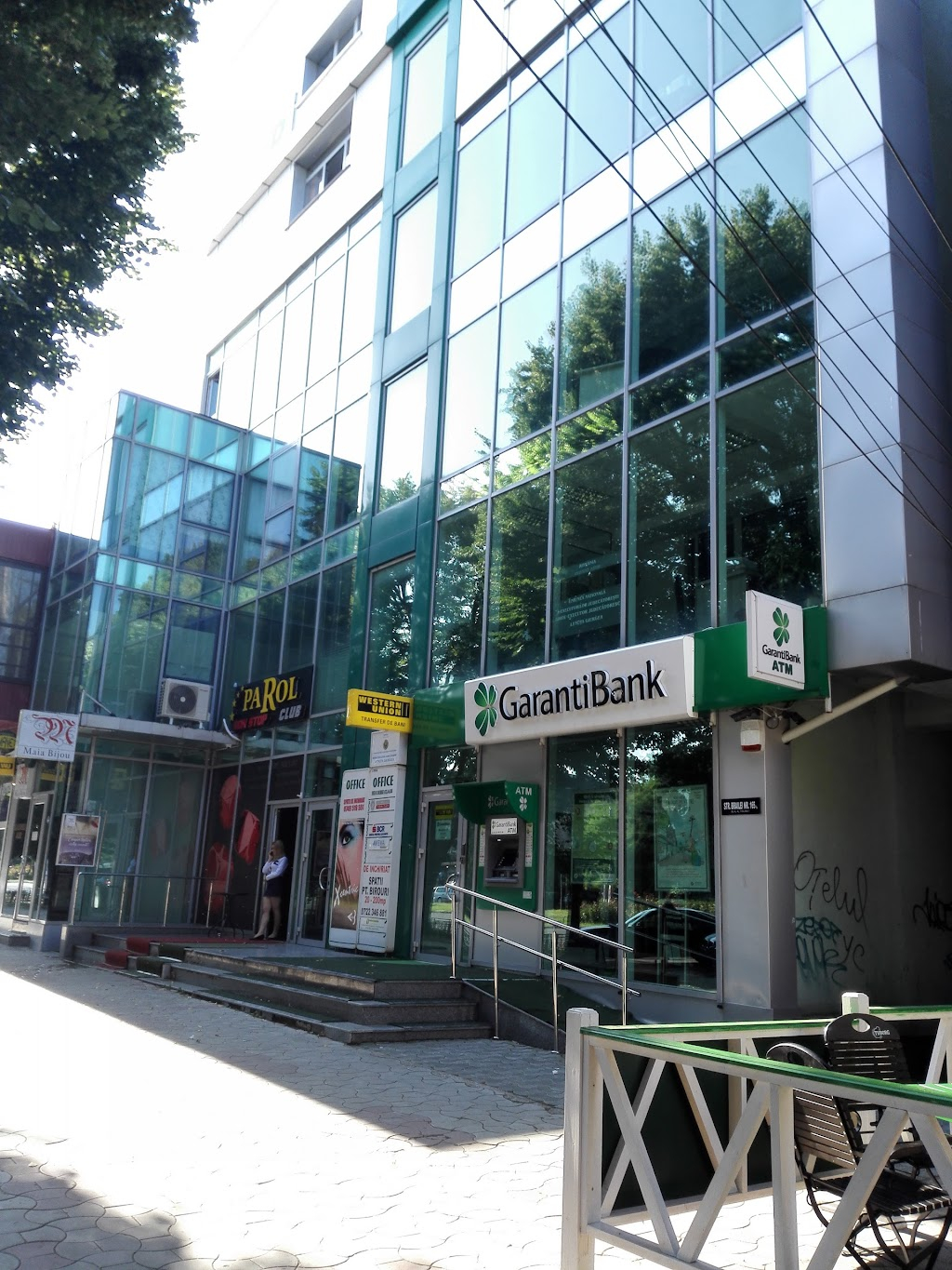 Raiffeisen Bank, acord pentru preluarea Garanti BBVA România
