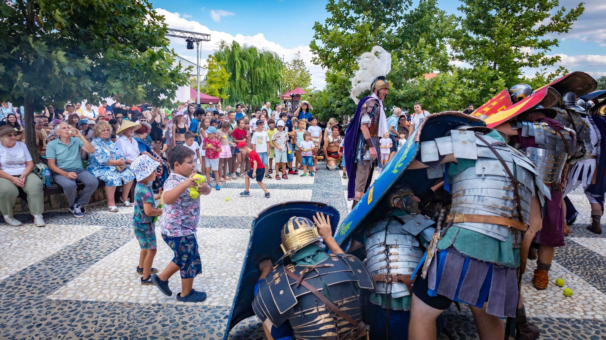 ”Războinicii gălățeni” au trecut Dunărea și s-au luptat cu romanii (GALERIE FOTO)